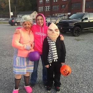 Meet your Posher, Anna